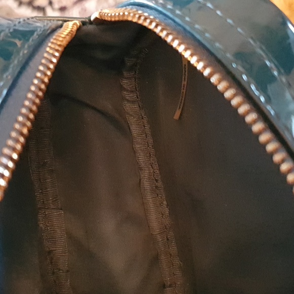 Tory Burch makeup pouch. - Picture 7 of 9